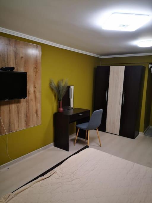 Ferienwohnung Студиото Е Партер От Жилищна Сграда. Топ Център. Warna Exterior foto